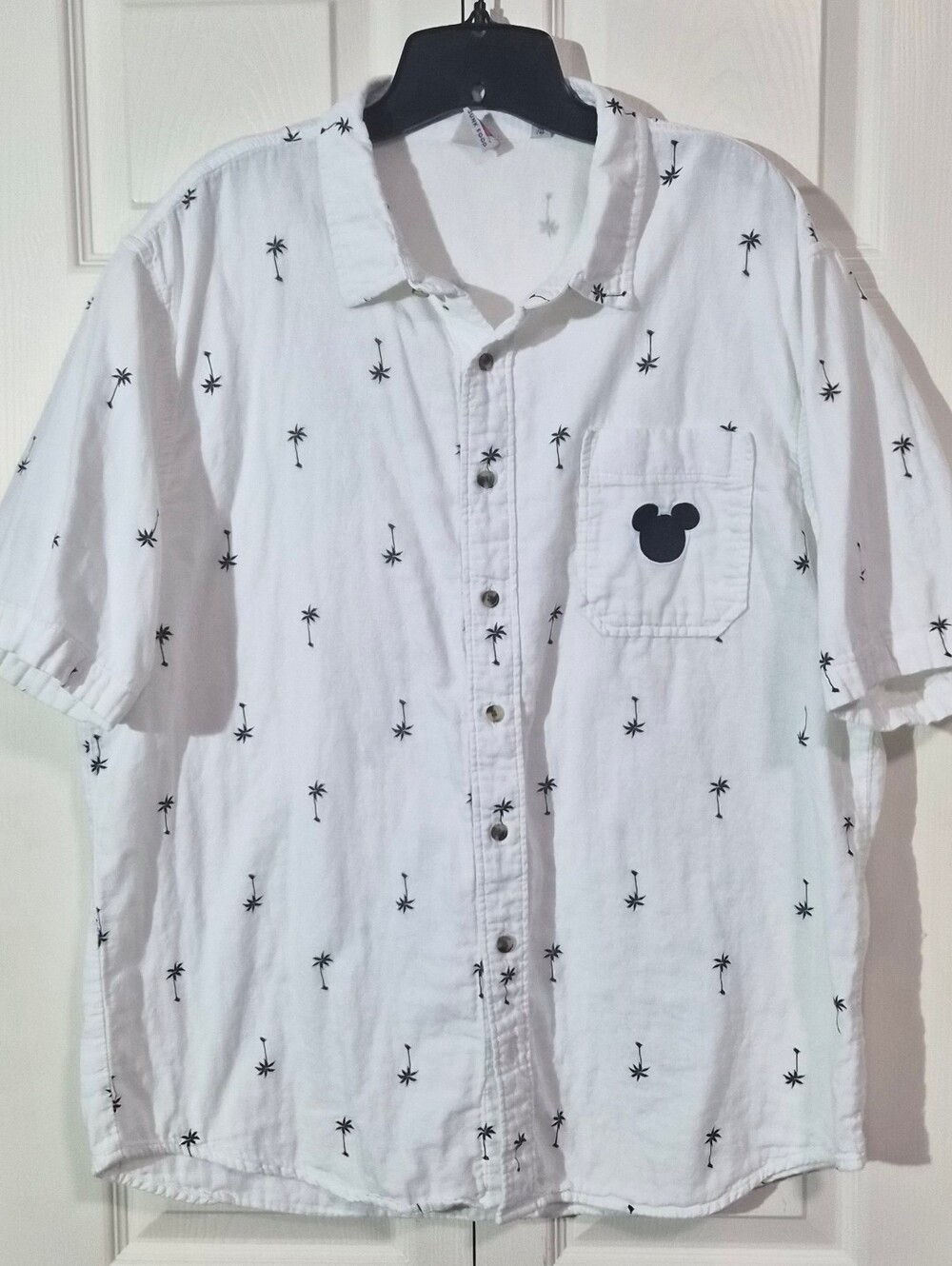Men's Junk Food x Disney Mickey Mouse Short Sleeve Button Down Shirt Sz. XL